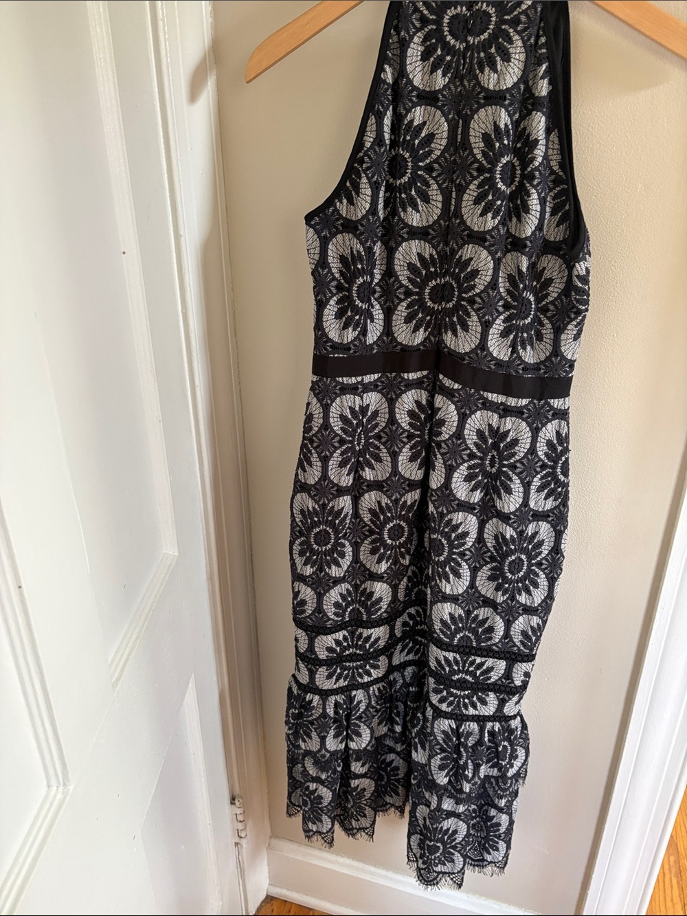 Banana Republic Black and White Floral Lace Halter Midi Ruffle Mermaid Dress - Picture 4 of 7
